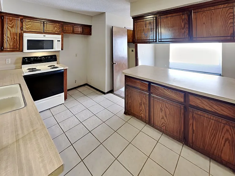 3713 Windscape Ct — Photo 6