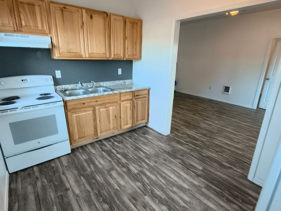 1st image of 1305 N Townsend Rd #4