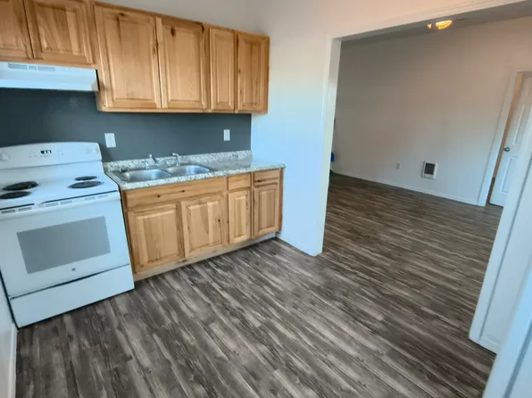 1305 N Townsend Rd #4, Hermiston, OR 97838