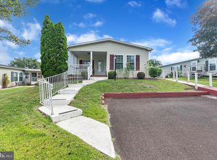 22 Oakplace Ct E, Harleysville, PA 19438
