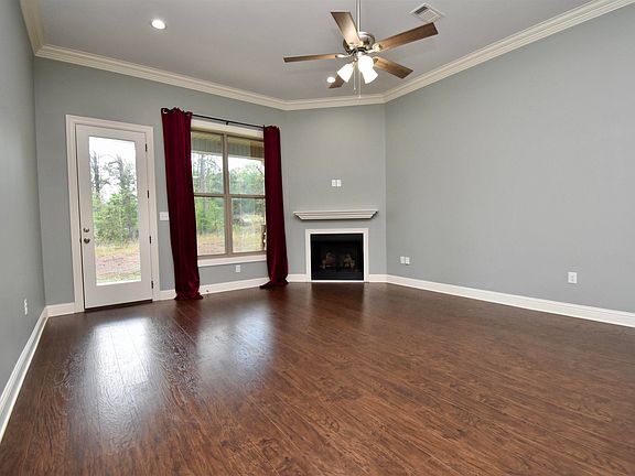 5th image of 111 Lovemore Dr