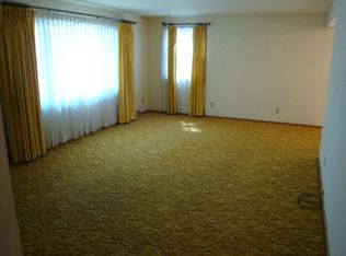 851 Mission Ave, Manhattan, KS 66502