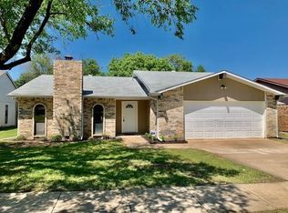 7709 Bermejo Rd, Fort Worth, TX 76112