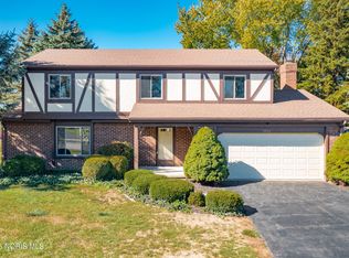 2014 Inglewood Rd, Holland, OH 43528