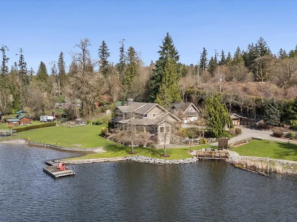 9441 Hayward St, Mission, BC V4S 1J1