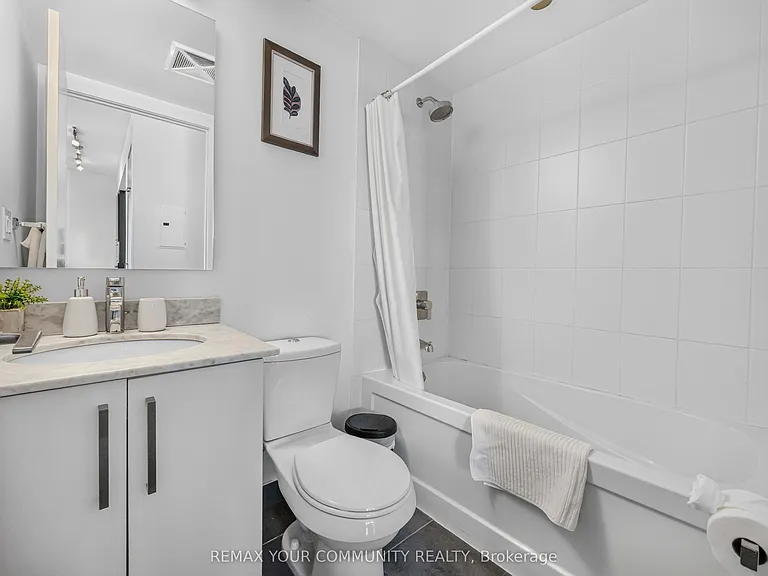 12 York St S #5102 — Photo 21