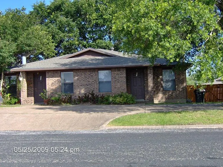 708 San Saba Dr — Photo 1
