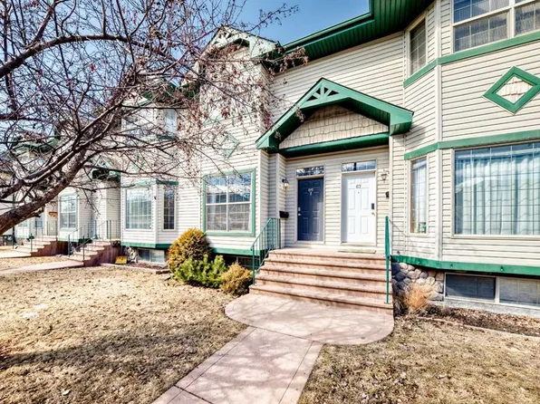 69 S Abel Close, Red Deer, AB T4R 2Y2