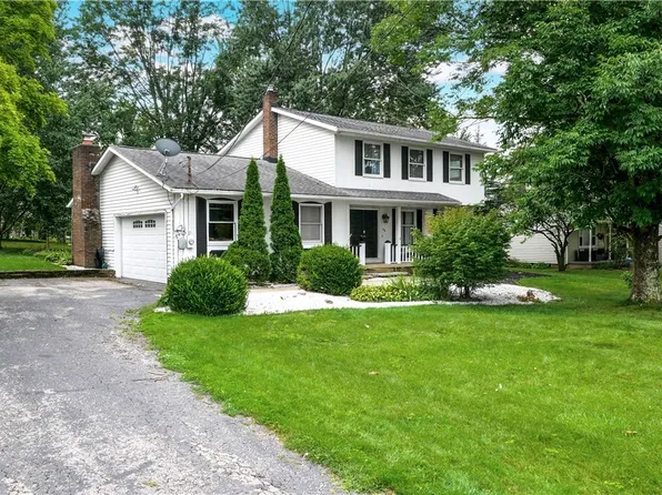 134 Hurd Rd, Aurora, OH 44202