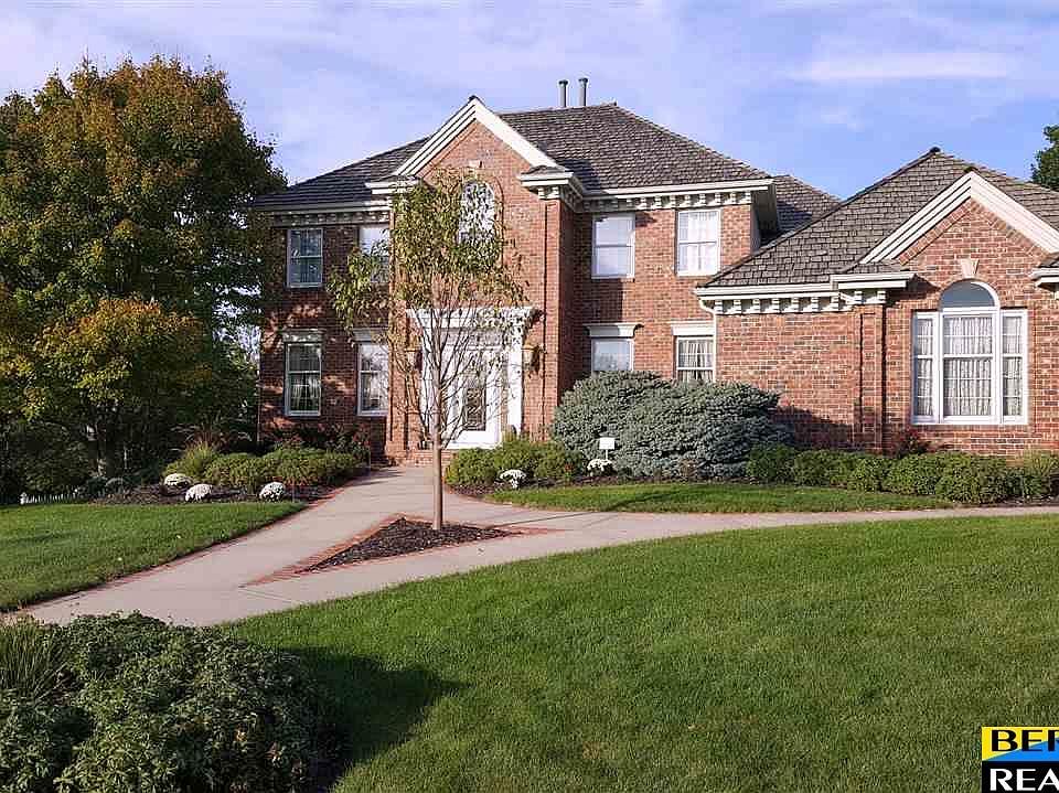 1st image of 737 N 163rd Ave