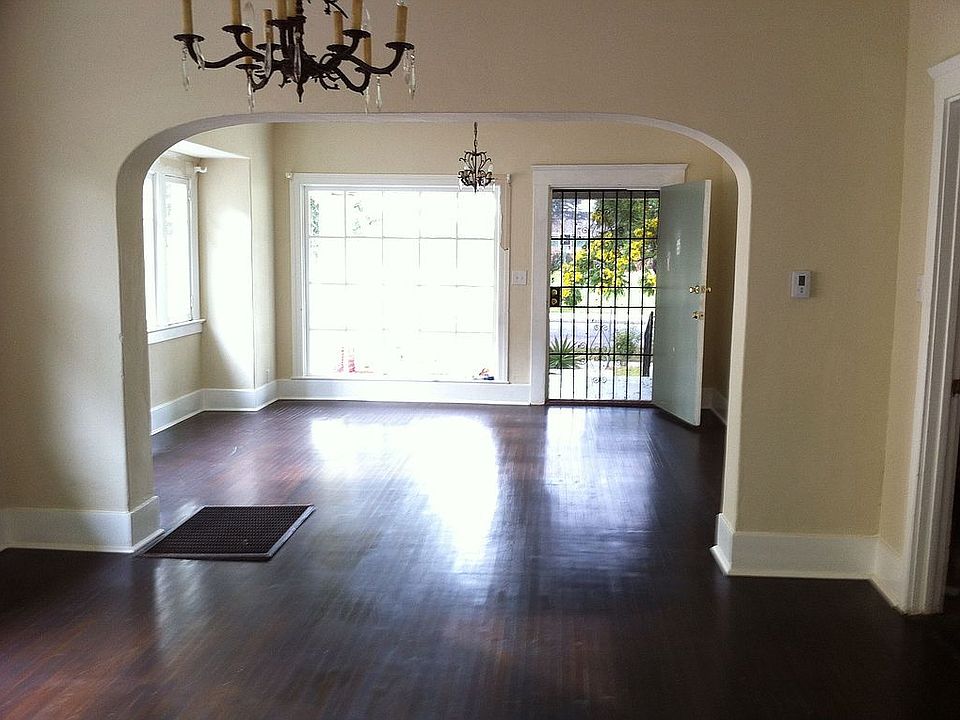 D&L Rm view - Kitchen
