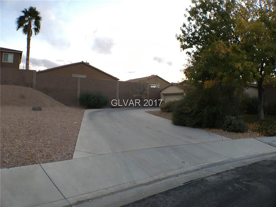 2nd image of 123 Mango Ct