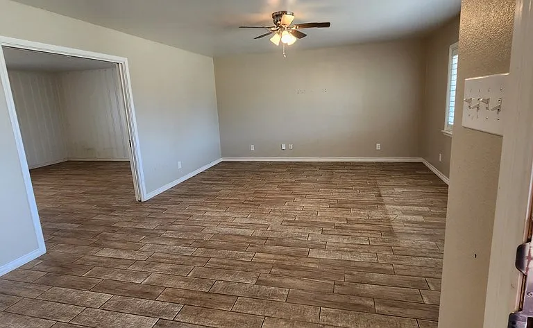 2601 Bedford Dr — Photo 4