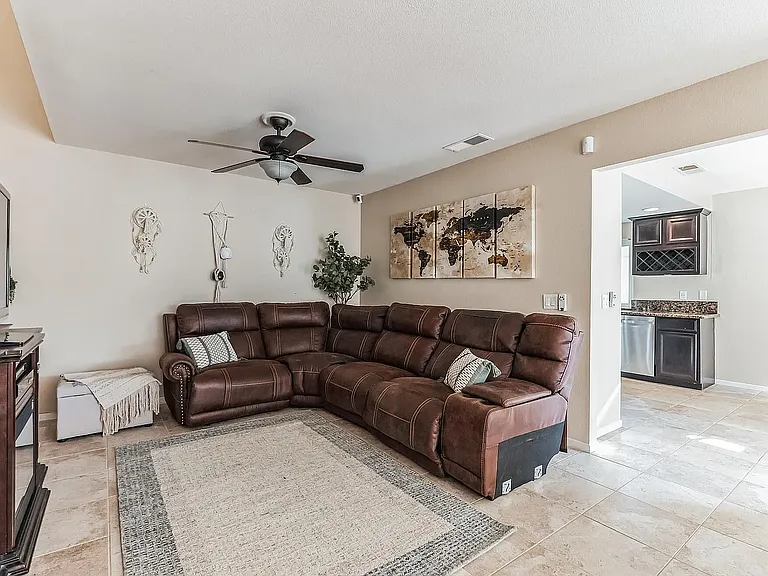2441 Heatherwood Ct — Photo 4