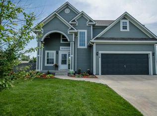 718 N Spruce St, Gardner, KS 66030