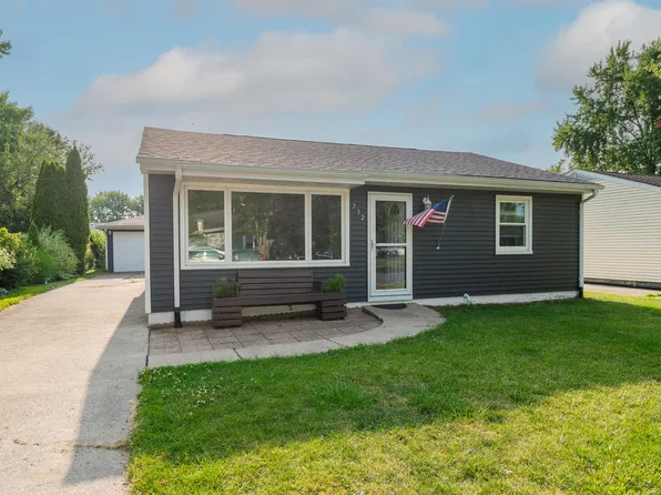 732 Imperial Rd, Valparaiso, IN 46385