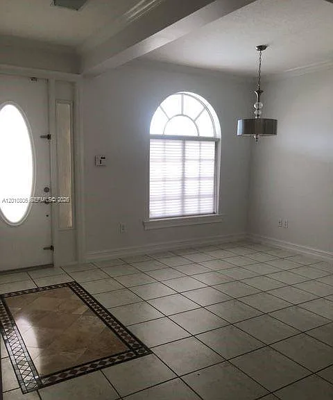 9910 SW 23rd St — Photo 6