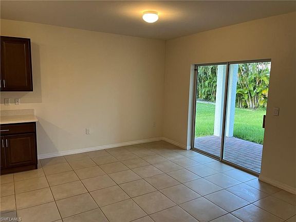 4th image of 610 NW 7th St