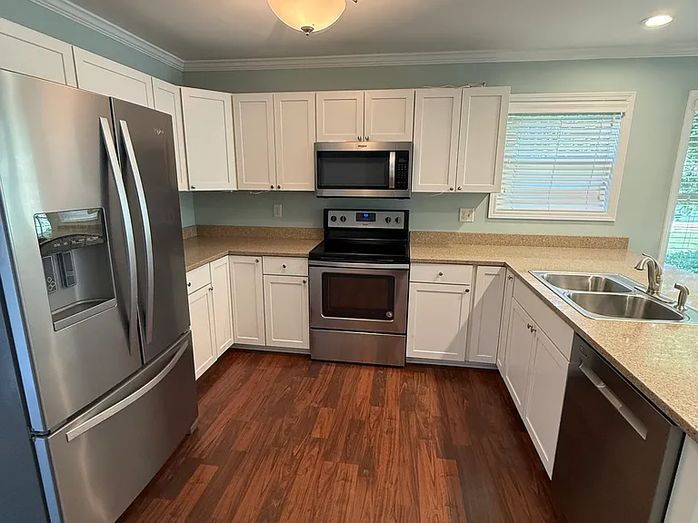 Legacy Village Apartments — Photo 25