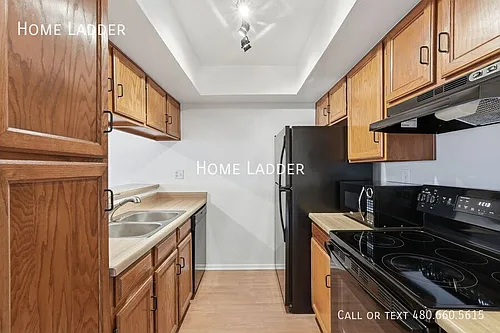 540 N May St Photo 1