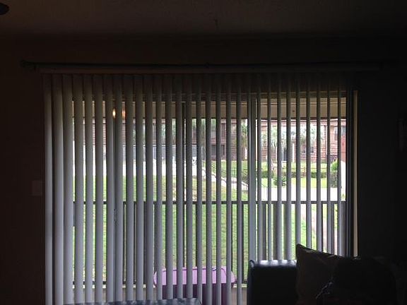 5th image of 405 Marshall Ct NW Unit 08
