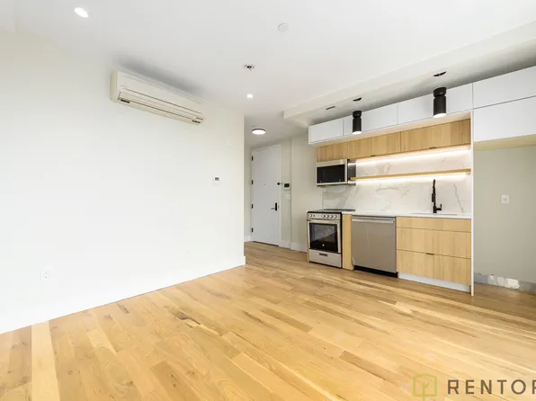 65 4th Avenue image 3 of 5