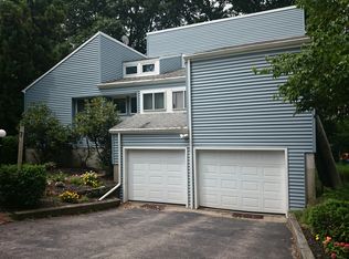 7 Independence Dr, Brookline, MA 02467