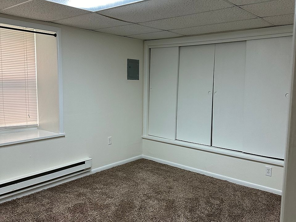 1st image of 1415 W 10th St