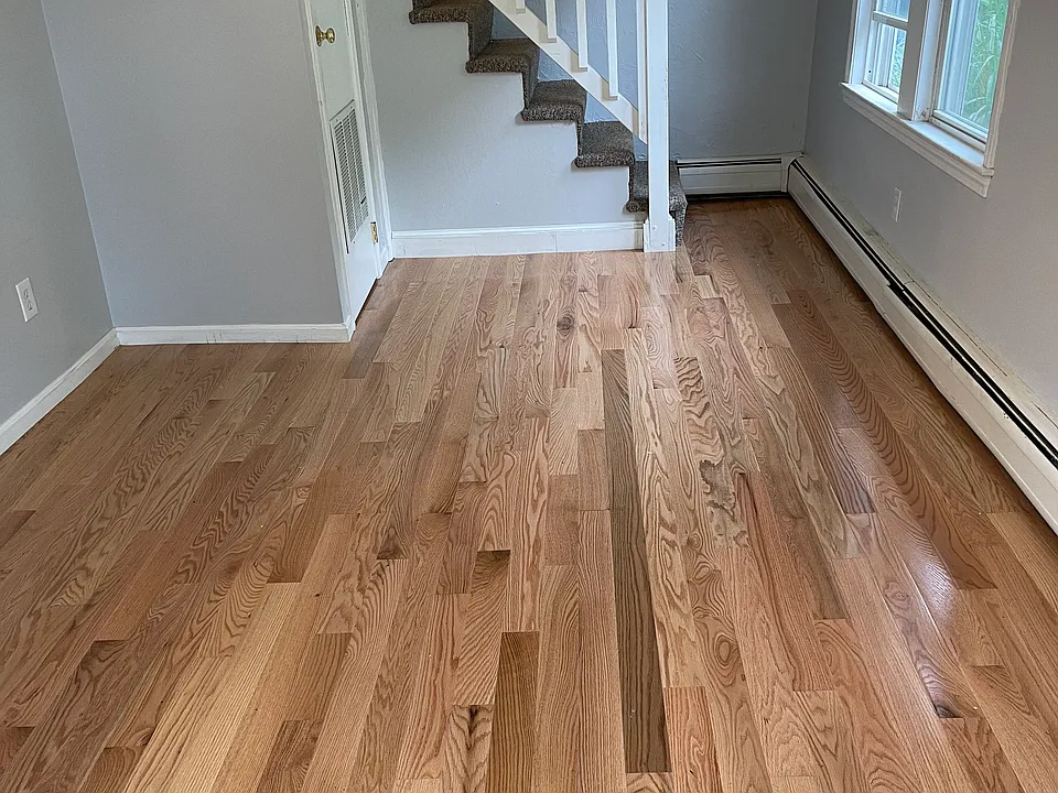 Living room leads to upstair bedrooms