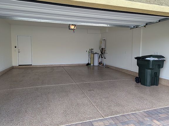 4' Extended Garage with epoxy floors