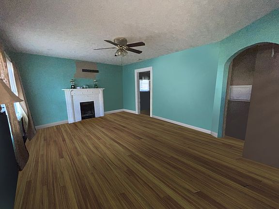 2nd image of 220 Brown St