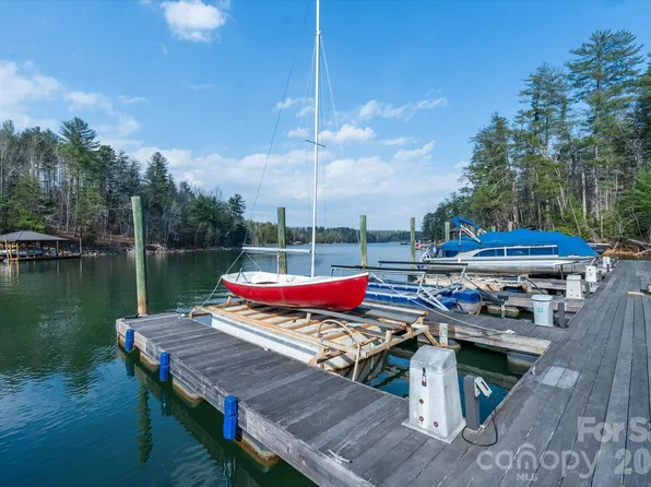 40 Turtle Head Dr, Nebo, NC 28761