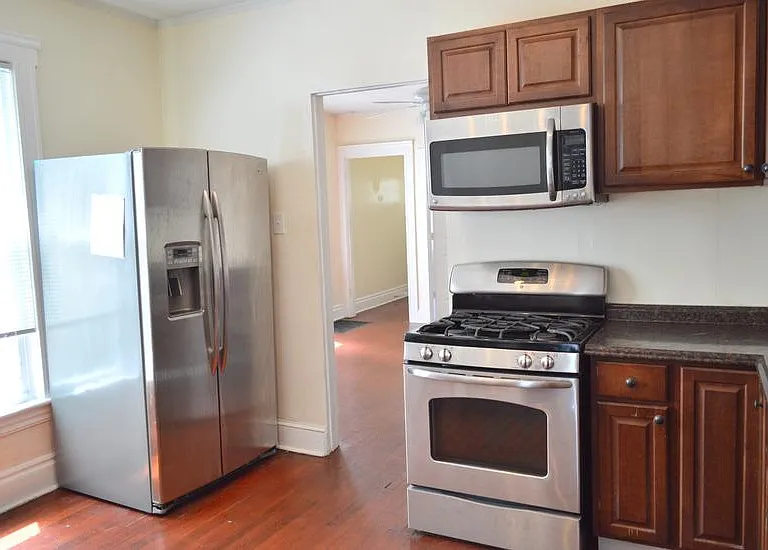 303 S Beech St — Photo 4