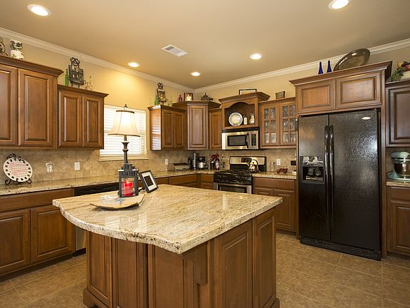 Family size granite kitchen