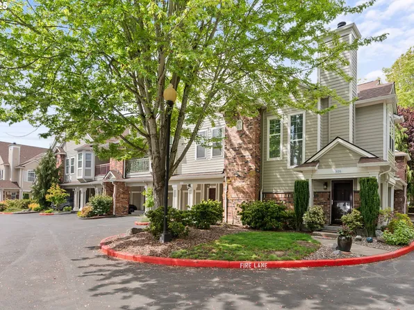 1260 NE Horizon Loop Unit 303, Hillsboro, OR 97124