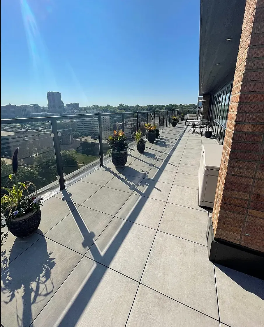 2 bed, 2.5 bath, 1921 sqft, $4,500 — Photo 2