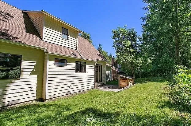 2525 NE 95th St — Photo 20