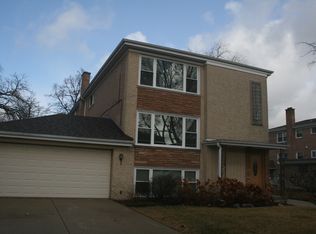 7330 W Carol St APT 2, Niles, IL 60714