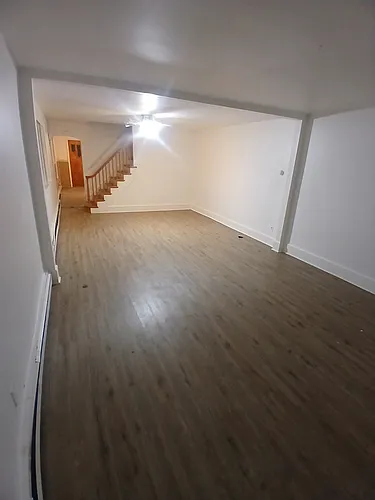 303 E Grove St #2 Photo 1