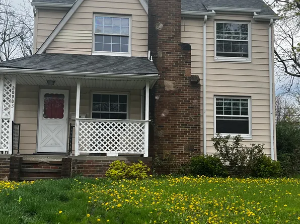 20503 Raymond St, Maple Heights, OH 44137