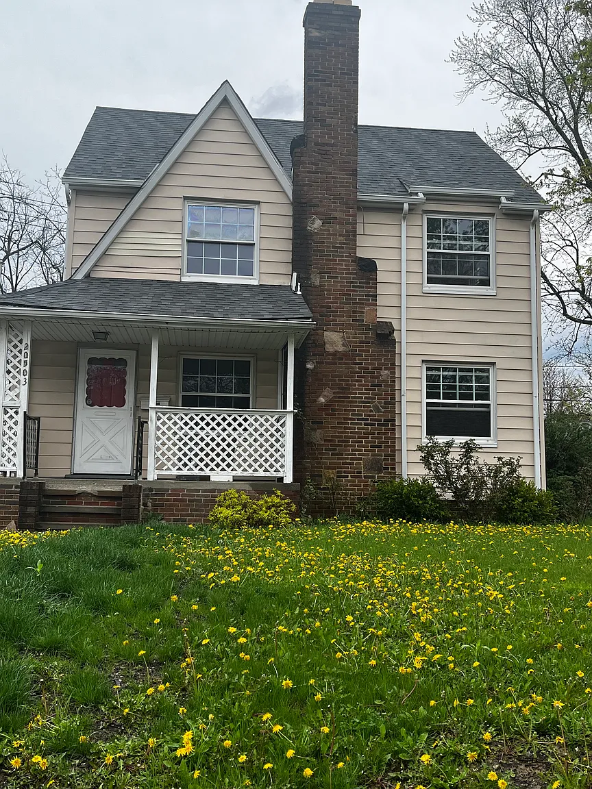 20503 Raymond St photo 1