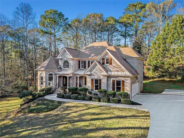 6614 Club View Ct, Flowery Branch, GA 30542