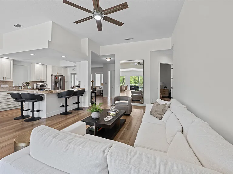 2057 Futana Way — Photo 10