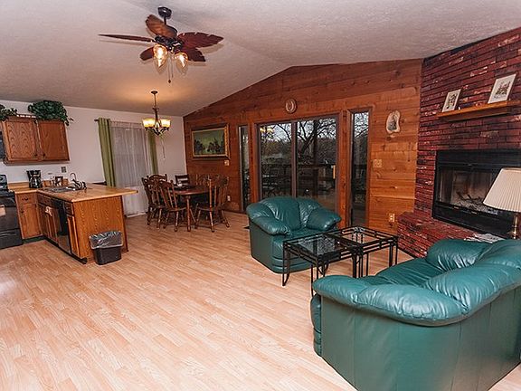 2nd image of 14635 Hannah Ct