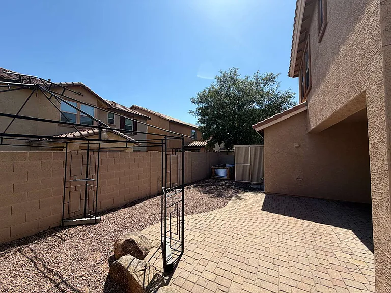 5621 E Adrian Ave — Photo 17