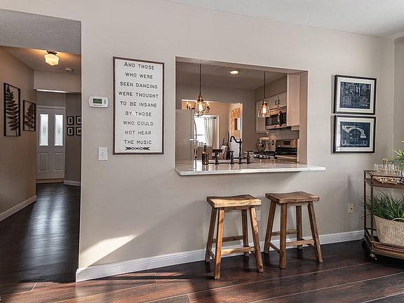 4th image of 1948 Ridge Meadow Ct #25H