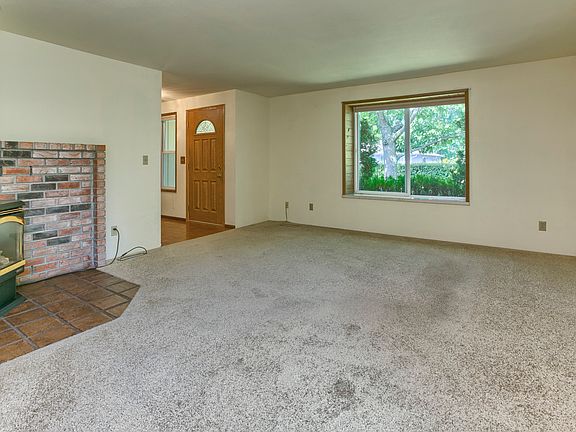 5th image of 704 Glendale Ave