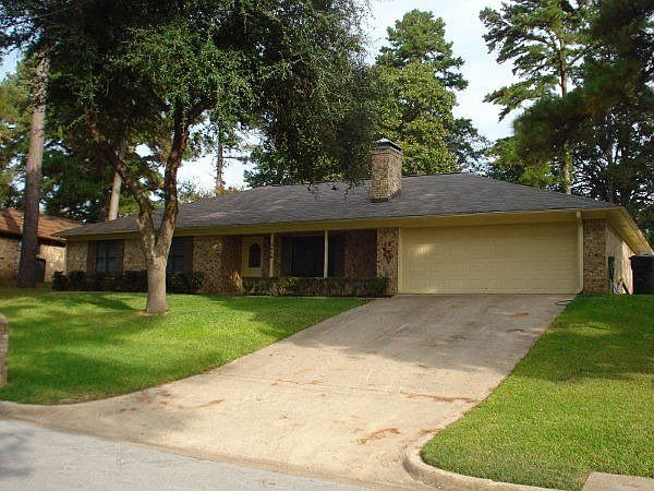 1st image of 3826 Lexington Dr