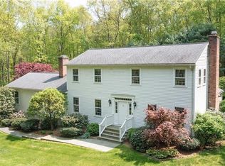 28 Huntingtown Rd, Newtown, CT 06470