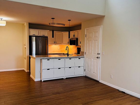 4th image of 5252 Balboa Arms Dr Unit 289